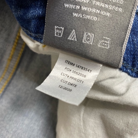 Torrid Premium Denim Shorts - Picture 5 of 8